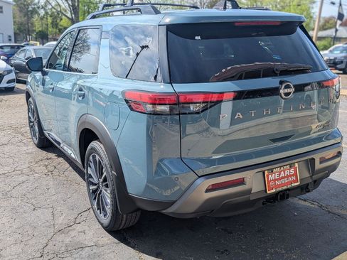 New 2026 Nissan Pathfinder Platinum AWD/4WD image 5