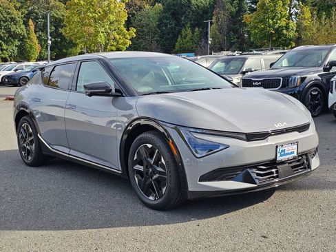 New 2025 Kia EV6 Wind image 3