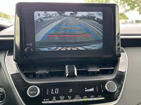 Used 2025 Toyota Corolla LE w/ LE Premium Package FWD image 33