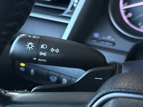 Used 2022 Toyota Camry SE FWD image 25