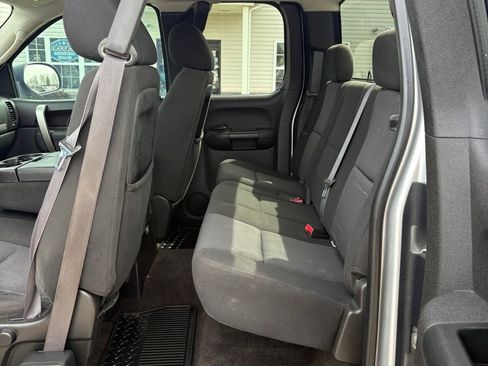 Used 2011 Chevrolet Silverado 1500 LT AWD/4WD image 10