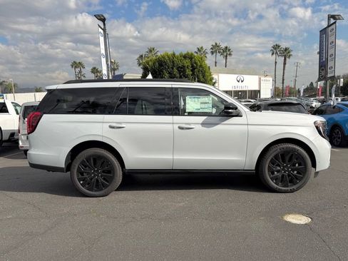 New 2026 Ford Expedition Platinum AWD/4WD image 9