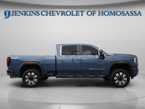 Certified 2024 GMC Sierra 2500 Denali w/ Denali Reserve Package AWD/4WD image 2