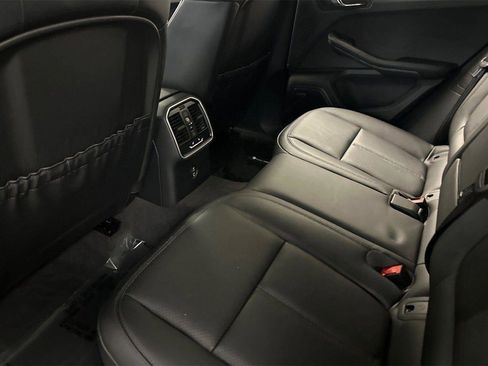 New 2025 Porsche Macan image 79