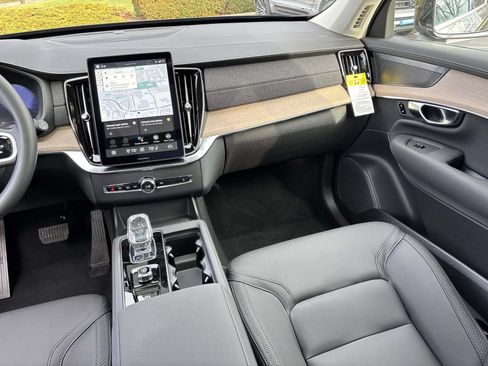 Used 2026 Volvo XC90 B6 Plus w/ Protection Package Premier AWD/4WD image 31
