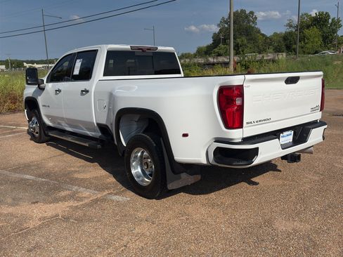 Used 2020 Chevrolet Silverado 3500 High Country AWD/4WD image 4