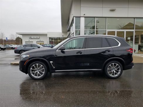 New 2026 BMW X5 xDrive40i w/ Climate Comfort Package image 8