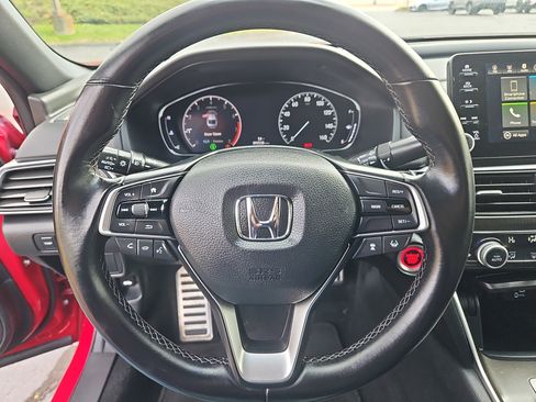 Used 2018 Honda Accord Sport image 14