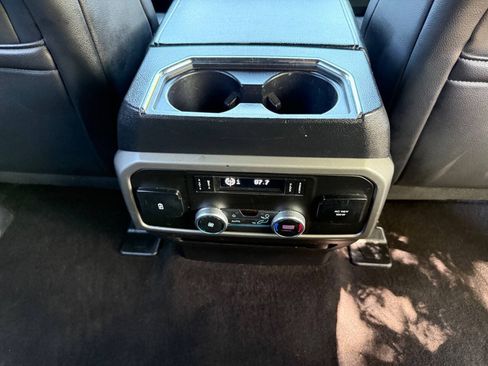 Used 2019 Ford Expedition Max XLT w/ Equipment Group 202A AWD/4WD image 24
