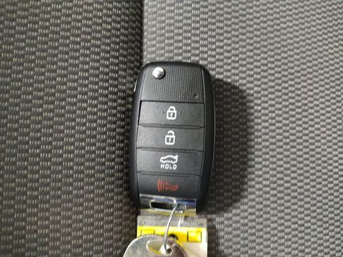 Used 2017 Kia Forte LX FWD image 32