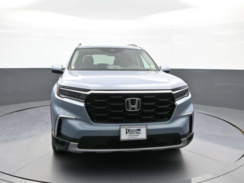 Used 2023 Honda Pilot Touring image 2