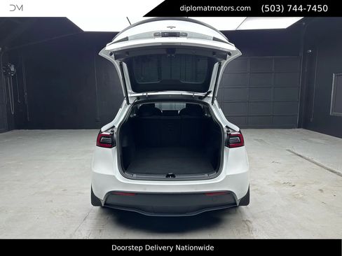 Used 2020 Tesla Model Y Performance image 35