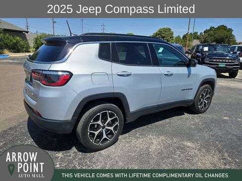 Used 2025 Jeep Compass Limited AWD/4WD image 12