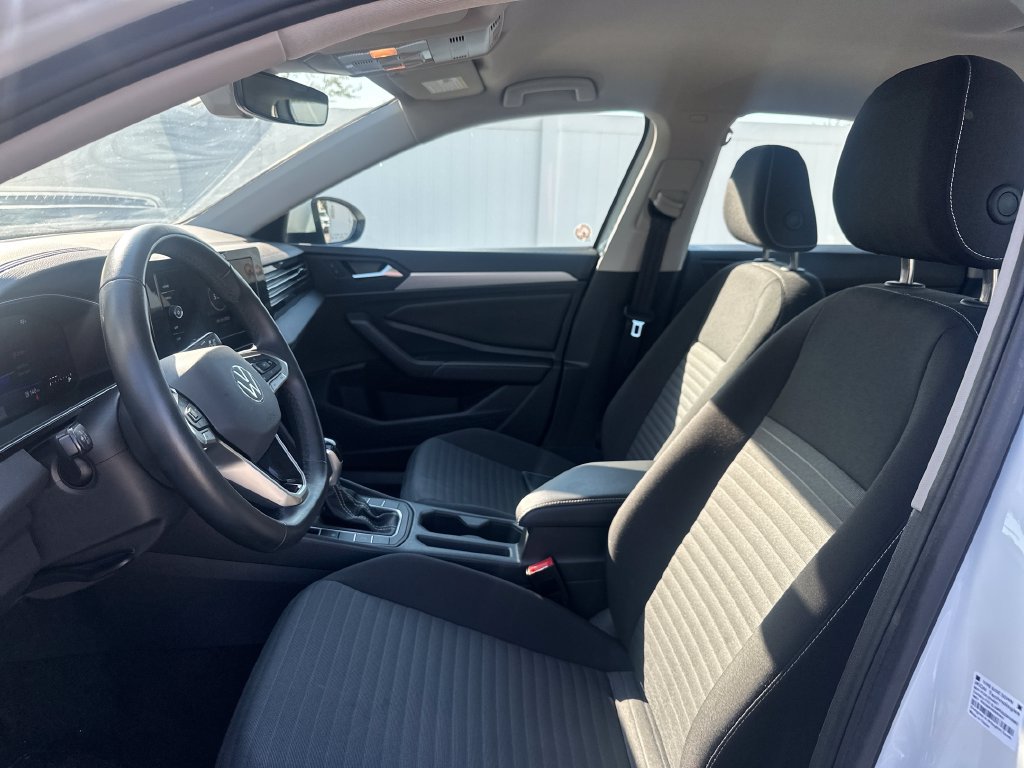 Used 2025 Volkswagen Jetta S FWD image 11