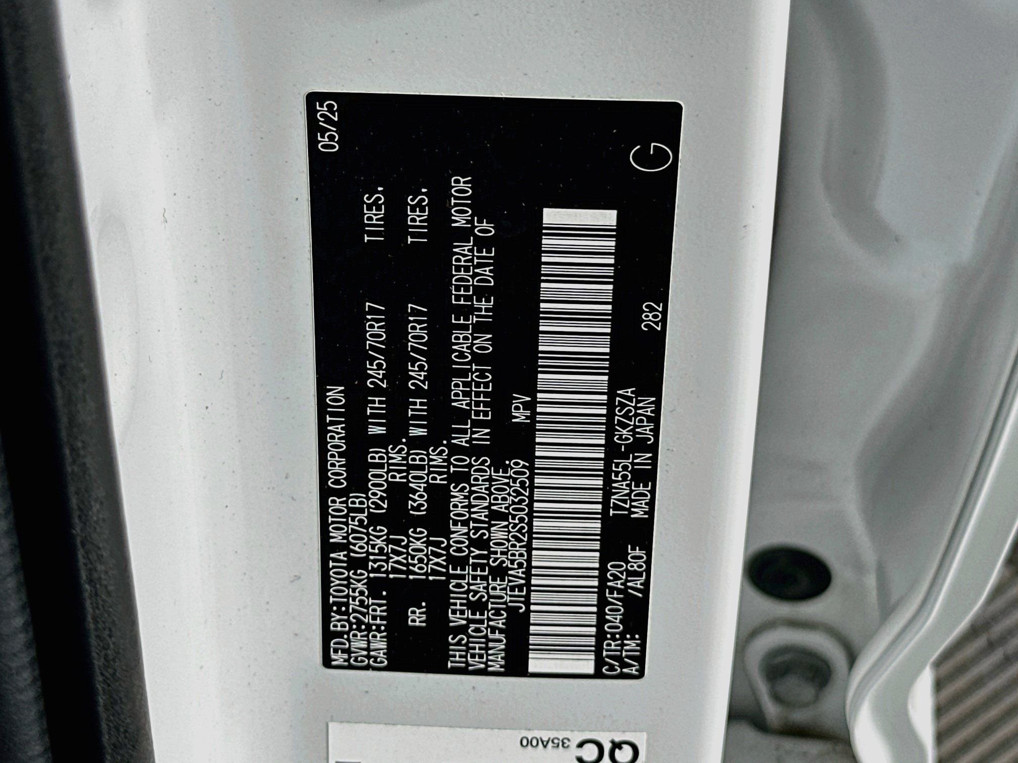 Used 2025 Toyota 4Runner SR5 AWD/4WD image 12