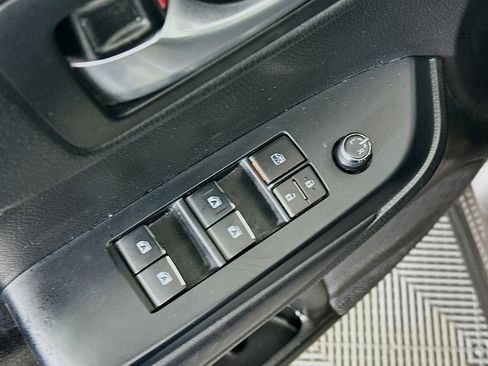 Used 2017 Toyota Highlander Limited image 15