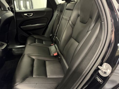 Used 2023 Volvo XC60 B5 Ultimate AWD/4WD image 24