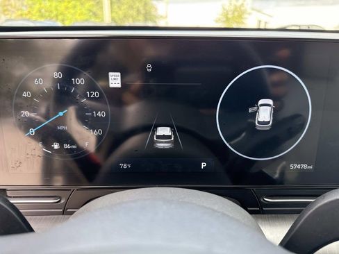 Used 2024 Hyundai Kona Limited image 36