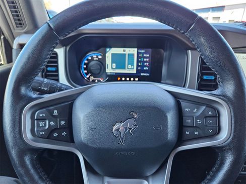 Certified 2022 Ford Bronco Outer Banks w/ Sasquatch Package image 21