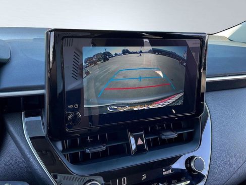 Used 2024 Toyota Corolla LE image 21