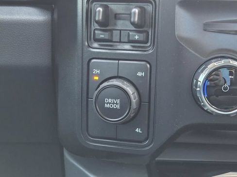 New 2026 Ford F350 Lariat w/ Lariat Premium Package AWD/4WD image 18