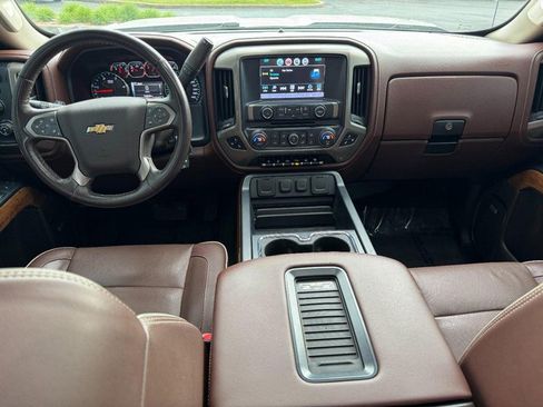 Used 2016 Chevrolet Silverado 2500 High Country w/ Duramax Plus Package AWD/4WD image 12