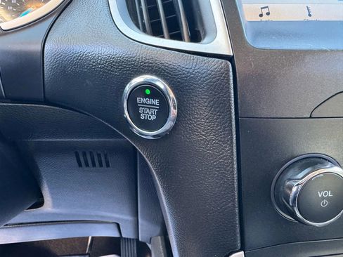 Used 2019 Ford Edge SEL image 47