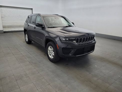 Used 2022 Jeep Grand Cherokee Laredo w/ Luxury Tech Group I AWD/4WD image 13