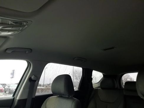 Used 2019 Hyundai Santa Fe SE image 20