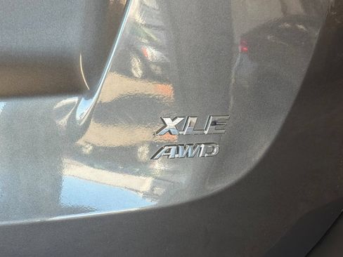 Used 2015 Toyota RAV4 XLE AWD/4WD image 24