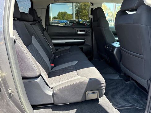 Used 2017 Toyota Tundra SR5 AWD/4WD image 8