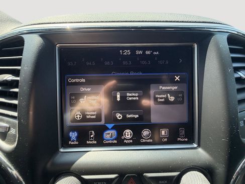 Used 2017 Jeep Grand Cherokee Altitude image 22