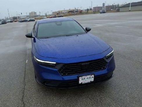 Used 2024 Honda Accord Sport image 4