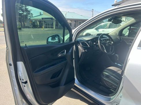 Used 2016 Buick Encore FWD image 10