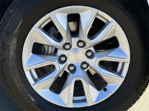 New 2025 Chevrolet Silverado 1500 Custom image 10