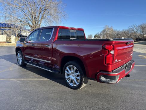 Used 2023 Chevrolet Silverado 1500 High Country w/ High Country Premium Package image 3