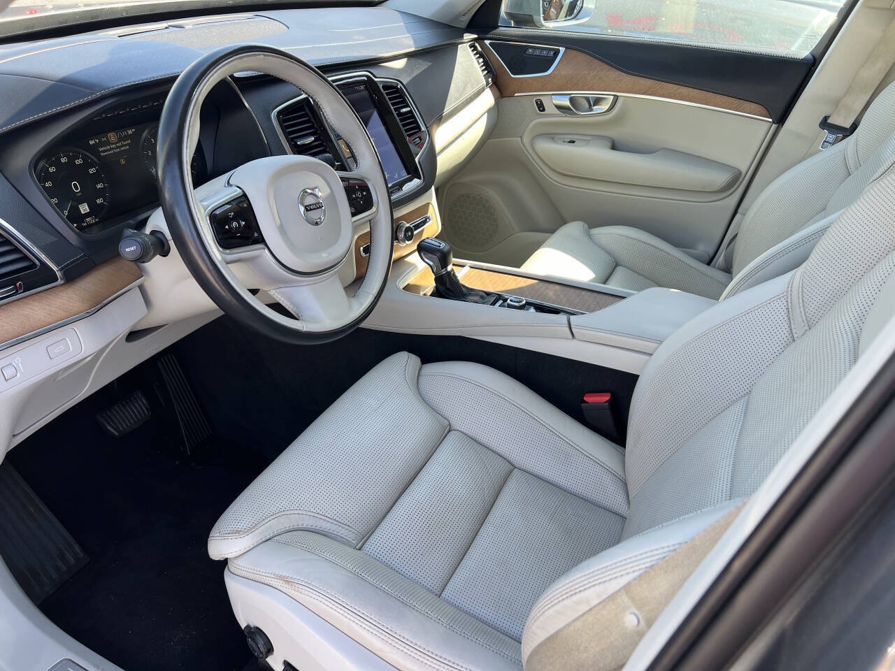 Used 2018 Volvo XC90 T6 Inscription w/ Convenience Package AWD/4WD image 7