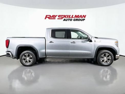 Used 2026 GMC Sierra 1500 SLT image 8
