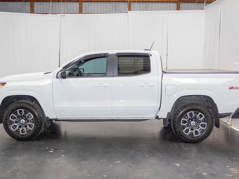 Certified 2023 Chevrolet Colorado Z71 w/ Z71 Convenience Package 2 AWD/4WD image 7