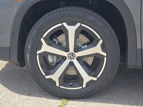 New 2026 Volkswagen Tiguan SE AWD/4WD image 10