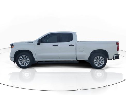 Used 2022 Chevrolet Silverado 1500 Custom image 4