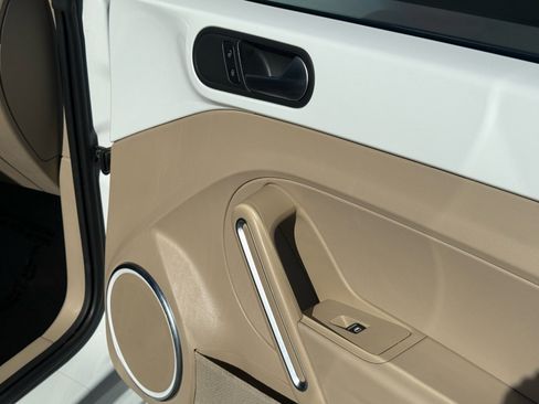 Used 2014 Volkswagen Beetle 1.8T image 30