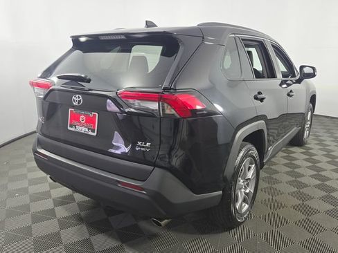 Used 2025 Toyota RAV4 XLE AWD/4WD image 8