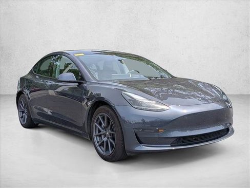 Used 2021 Tesla Model 3 Standard Range Plus RWD image 4