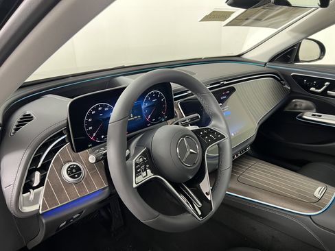 New 2026 Mercedes-Benz E 350 4MATIC Sedan image 18