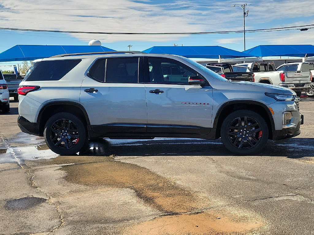 Used 2023 Chevrolet Traverse Premier w/ Redline Edition FWD image 5