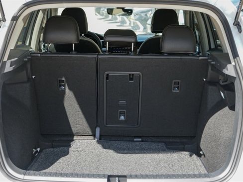 New 2025 Volkswagen Taos SE image 26