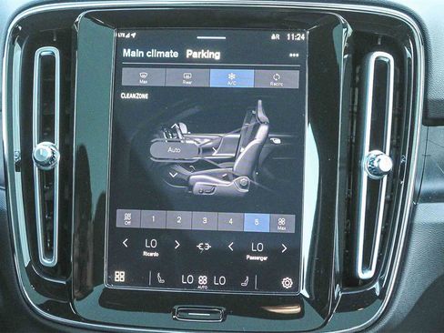 Used 2023 Volvo C40 P8 Recharge Plus w/ Protection Package Premier image 15