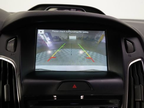 Used 2018 Ford Focus ST w/ Equipment Group 401A FWD image 31