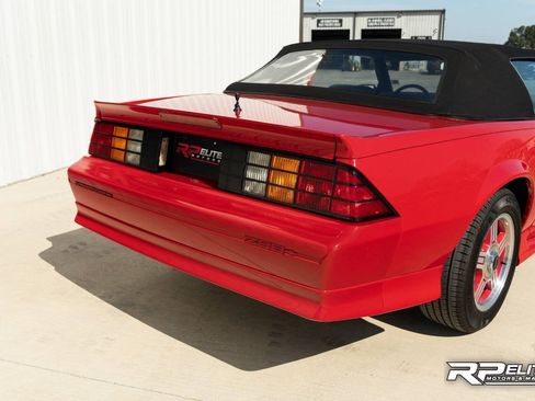 Used 1991 Chevrolet Camaro Z28 RWD image 42